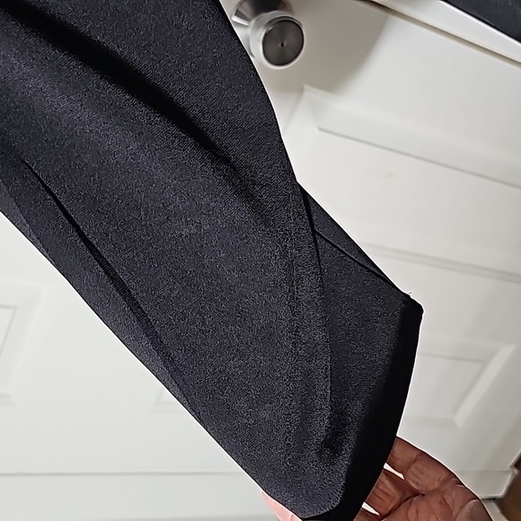 Arna York open lightweight sweater. Bassic black size 18/20 and NEW with… - Picture 3 of 11